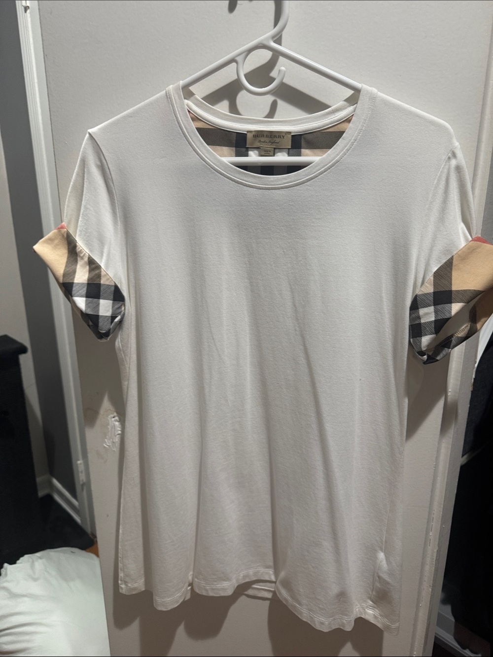 Burberry White Short-Sleeve Crewneck Tee with Check Cuff Detail